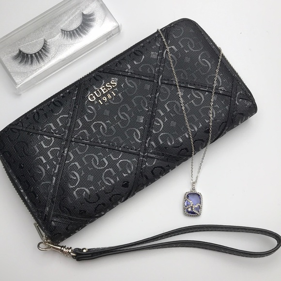 Guess Handbags - HOST PICK 🎉 NEW Guess Wallet & Wrislet